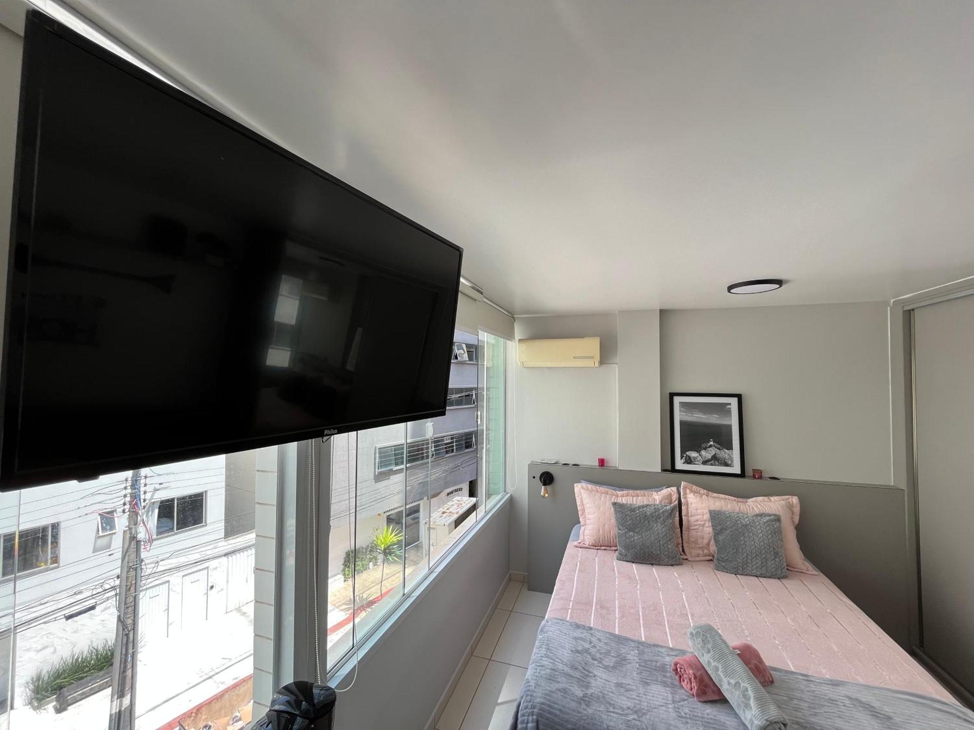 Apartamento Dos Sonhos - Em Predio A Beira Mar *